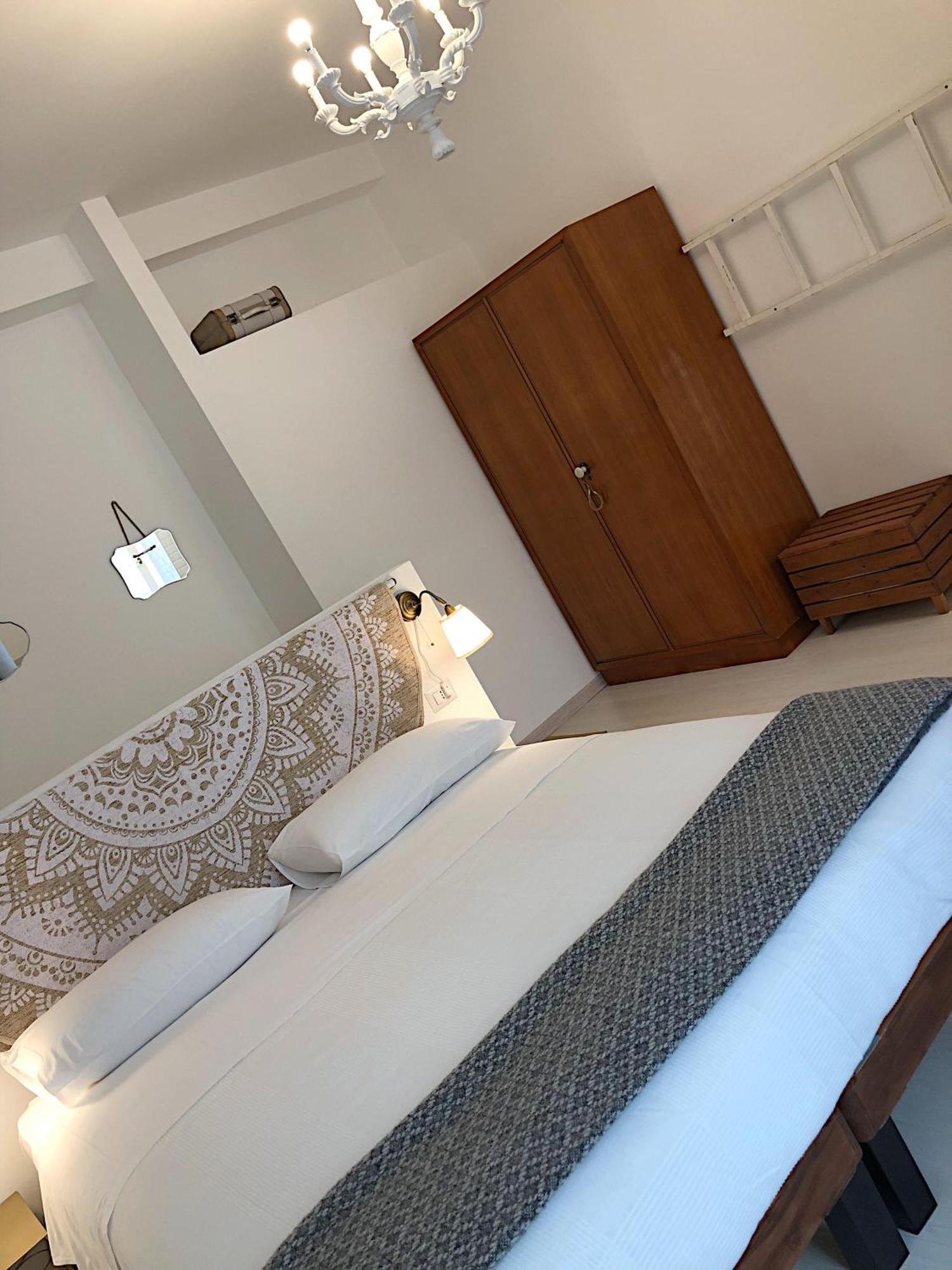 Plan Sea Guest House 산타마르게리타리구레 객실 사진